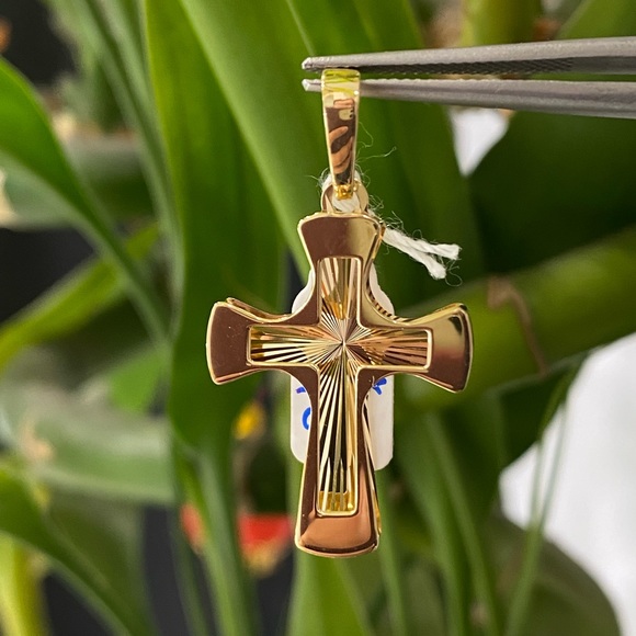 Designs Gram Gold Cross Pendant 14K Yellow Gold Floating Diamond